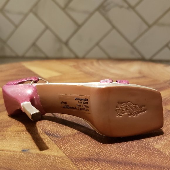 Just the Right Shoe, Unforgettable, 25388, 2003 - Picture 11 of 11